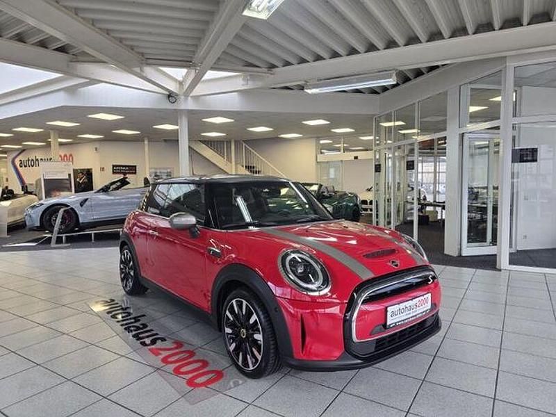 Chili red (metallic) Gebraucht 2023 Mini Cooper Kleinwagen | 20.950 € (Fairer Preis) - Bild 1/4