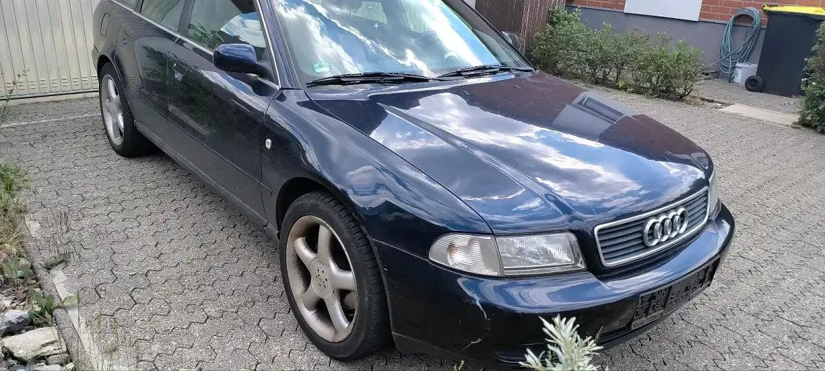 Gebraucht Audi A4 180 PS (132 kW) 1998 Blau Kombi