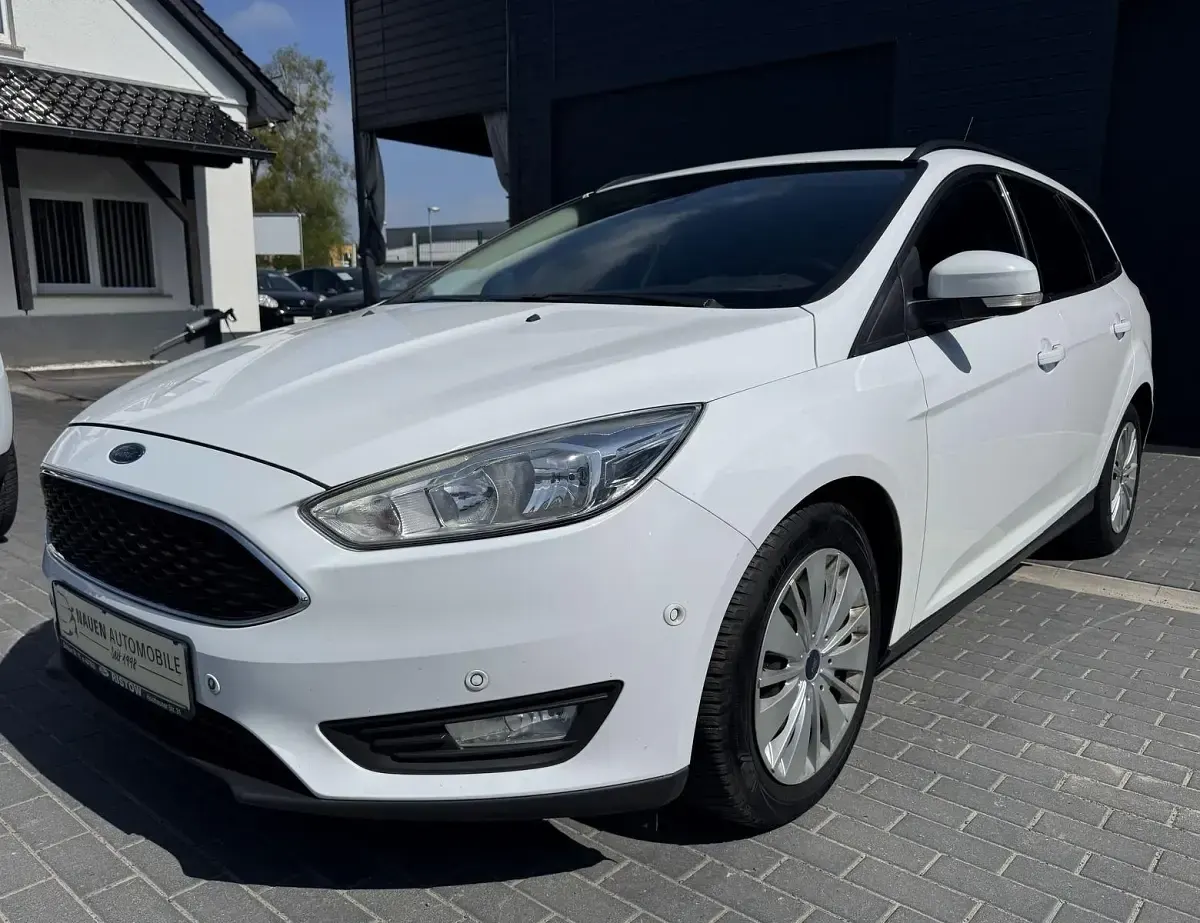 Usata Ford Focus 120 CV (88 kW) 2015 Bianco Station wagon