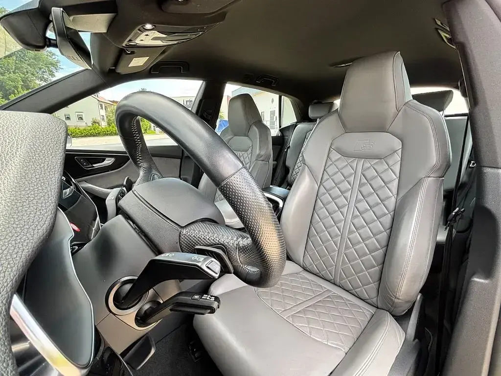 Gebraucht Audi Q8 S-Line 286 PS (210 kW) 2019 Schwarz SUV