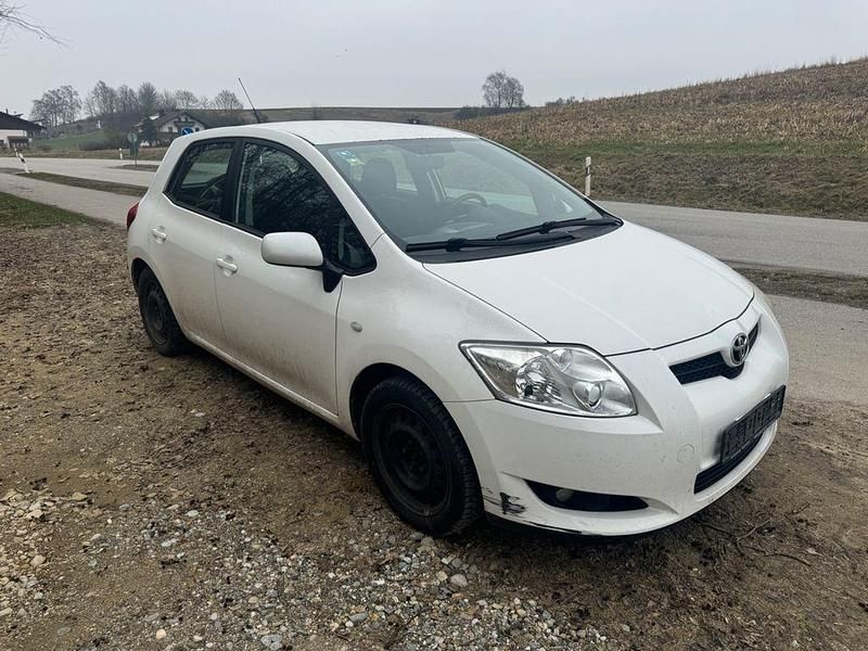 Gebraucht Toyota Auris 124 PS (91 kW) 2008 Weiß Kleinwagen