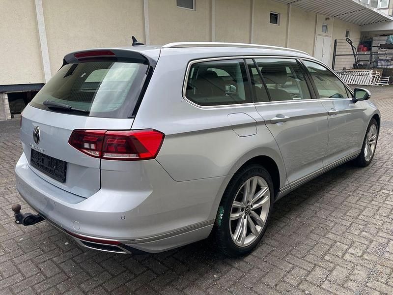 Gebraucht VW Passat Elegance 200 PS (147 kW) 2021 Silber Limousine