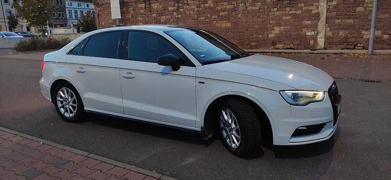 Gebraucht Audi A3 Ambiente 105 PS (77 kW) 2014 Weiß Limousine