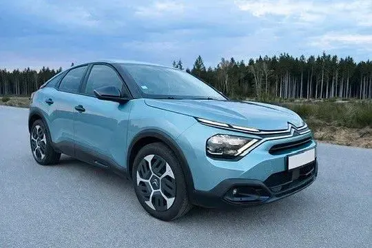 Gebraucht Citroën C4 Feel 101 PS (74 kW) 2021 Blau Limousine