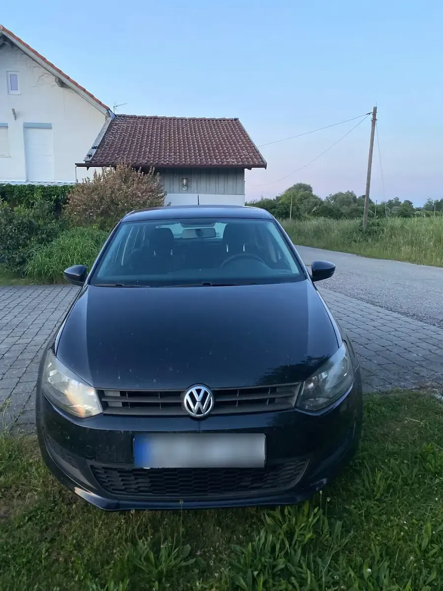 Gebraucht VW Polo 60 PS (44 kW) 2011 Schwarz Kleinwagen