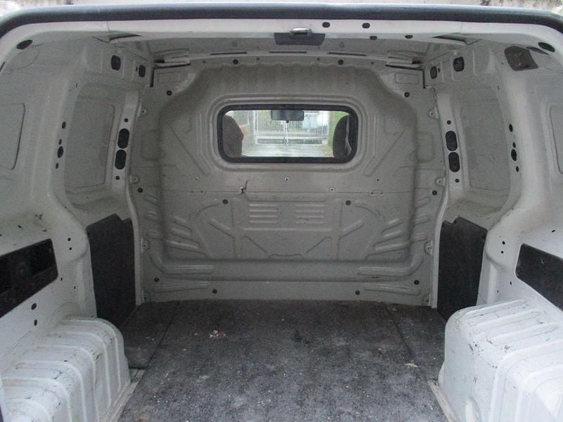 Gebraucht Peugeot Bipper 73 PS (53 kW) 2010 Weiß Van / Kleinbus