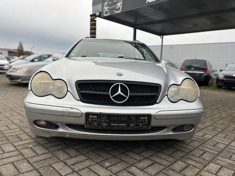 Gebraucht Mercedes C180 143 PS (105 kW) 2002 Silber Kombi