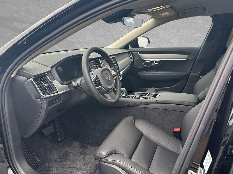 Gebraucht Volvo V90 Plus 349 PS (256 kW) 2025 Onyx schwarz Kombi