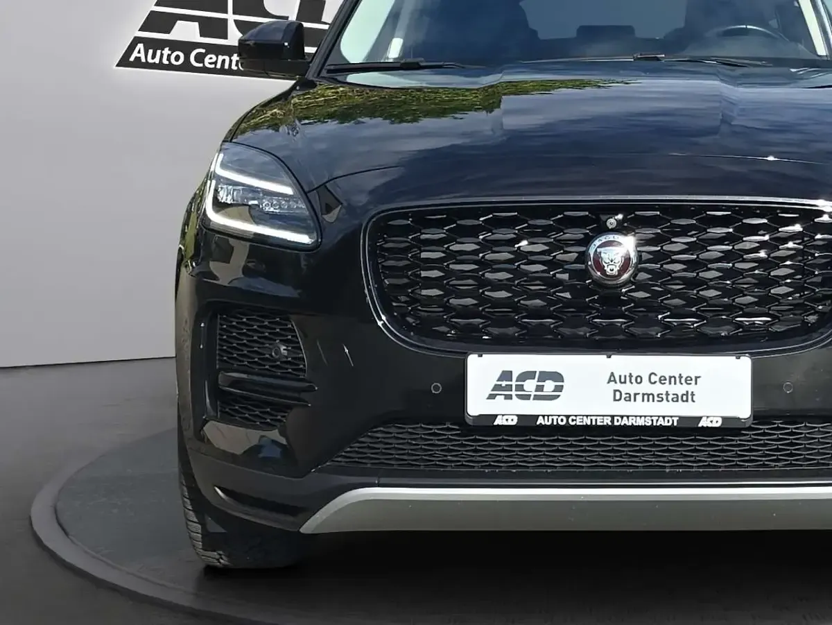 Gebraucht Jaguar E-Pace SE 200 PS (147 kW) 2021 Santorini black (metallic) SUV