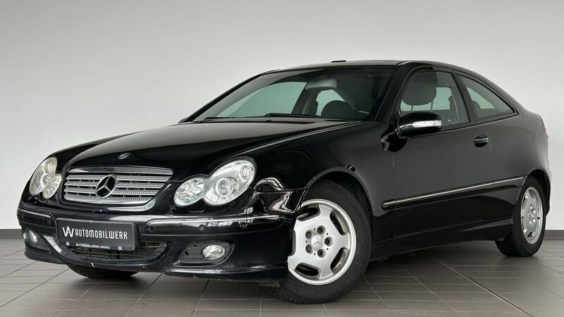 Schwarz Gebraucht 2004 Mercedes C220 Coupé | 3.980 € (Fairer Preis) - Bild 1/4