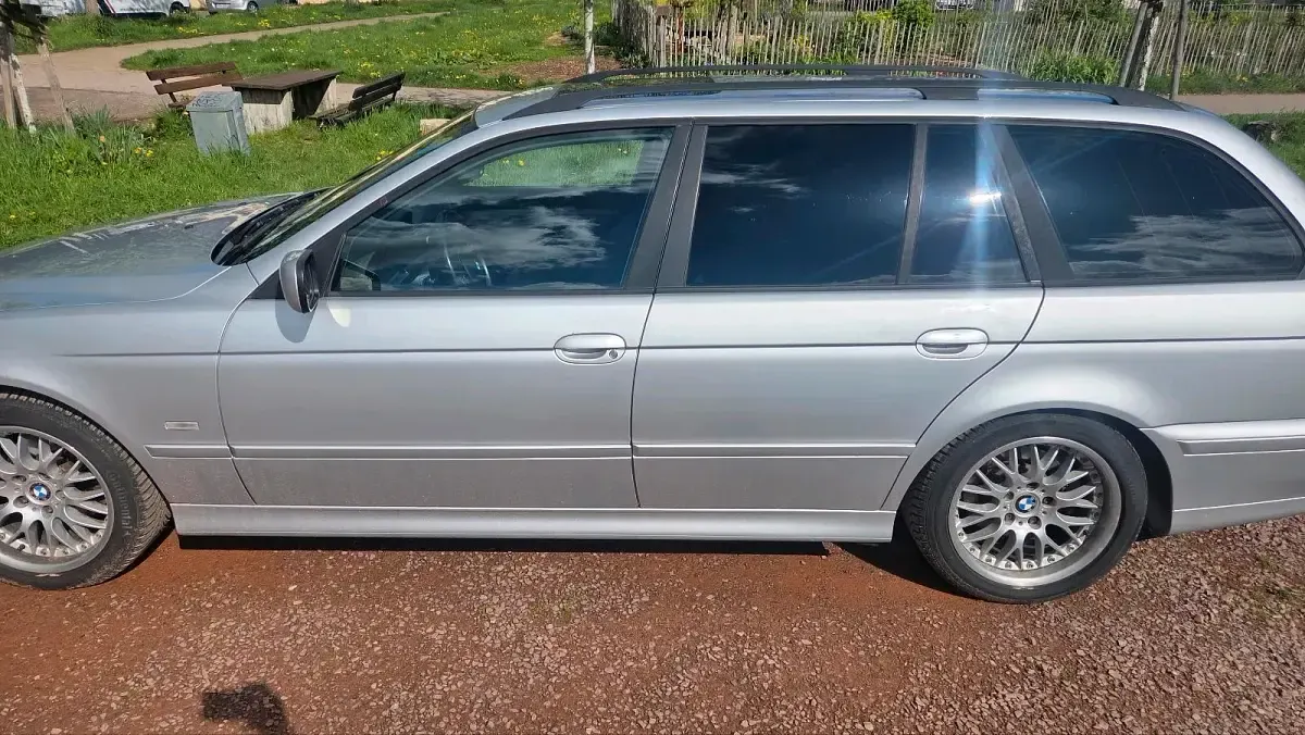 Gebraucht BMW 520 170 PS (125 kW) 2003 Silber Kombi