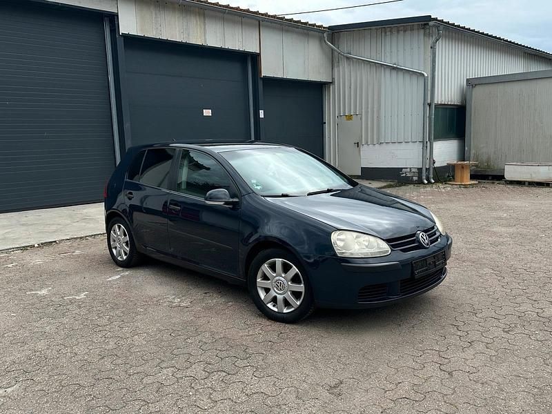 Blau Gebraucht 2006 VW Golf V Trendline Limousine | 2.450 € (Guter Preis) - Bild 1/4