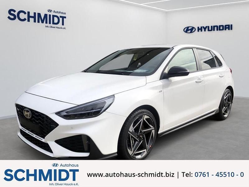 Weiss Neu 2025 Hyundai i30 N Line Limousine | 28.490 € (Fairer Preis) - Bild 1/4