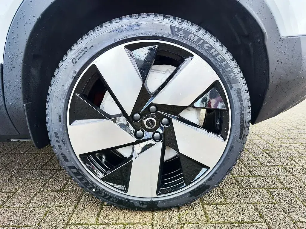 Gebraucht Volvo C40 Plus 300 kW (408 PS) 2024 Weiß SUV