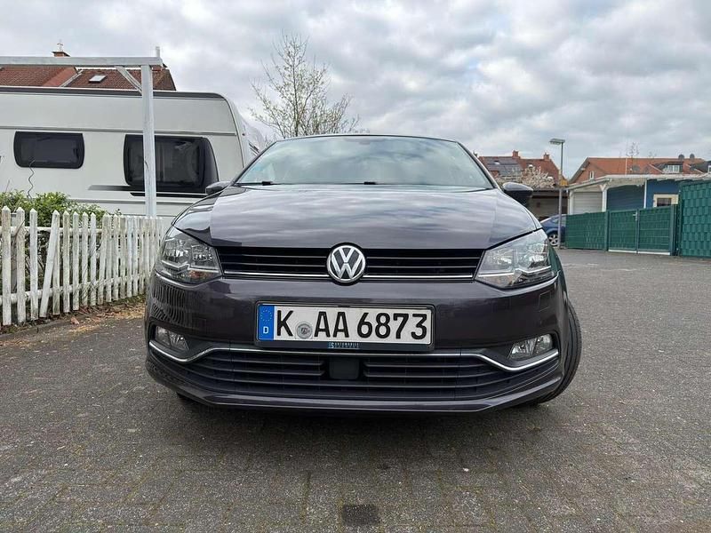 Gebraucht VW Polo LOUNGE 105 PS (77 kW) 2015 Grau Limousine