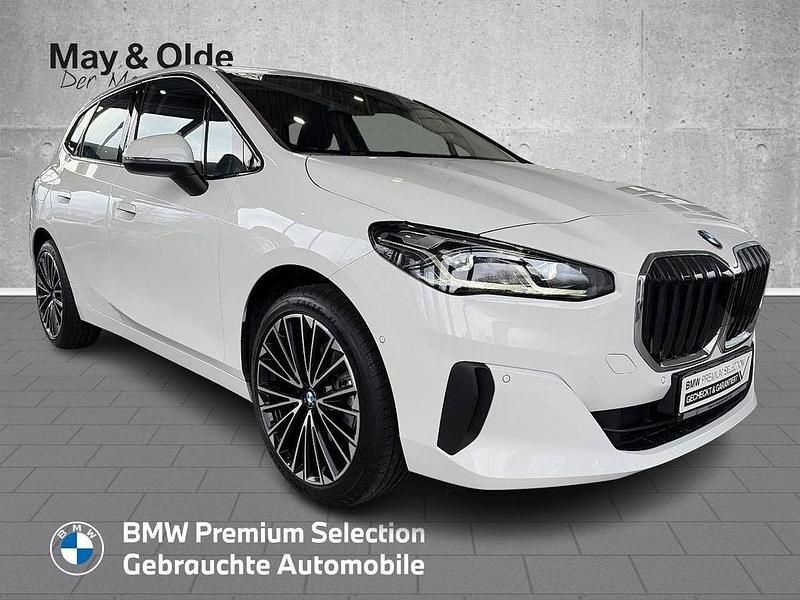 Gebraucht BMW 220 Active Tourer 170 PS (125 kW) 2025 Weiss Van / Kleinbus