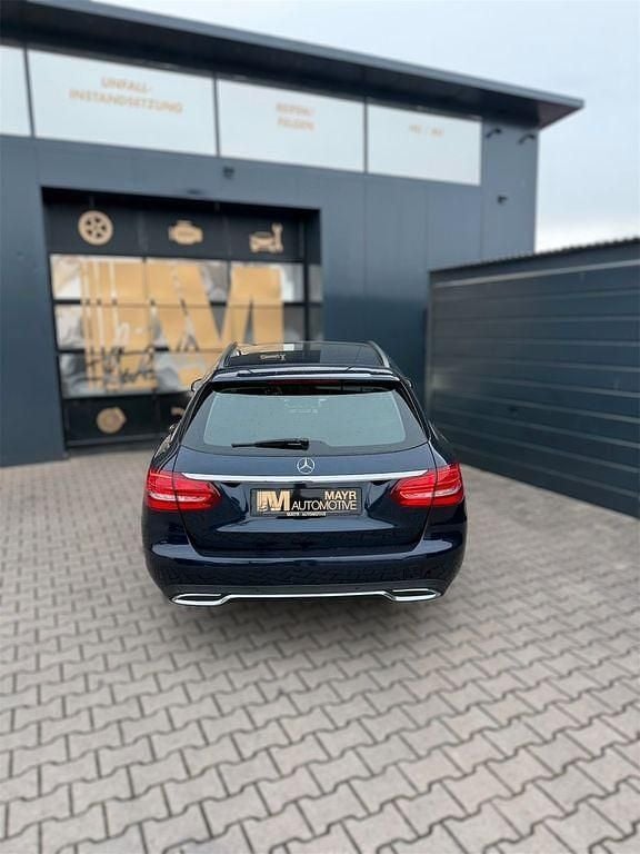 Gebraucht Mercedes C200 184 PS (135 kW) 2017 Blau Kombi