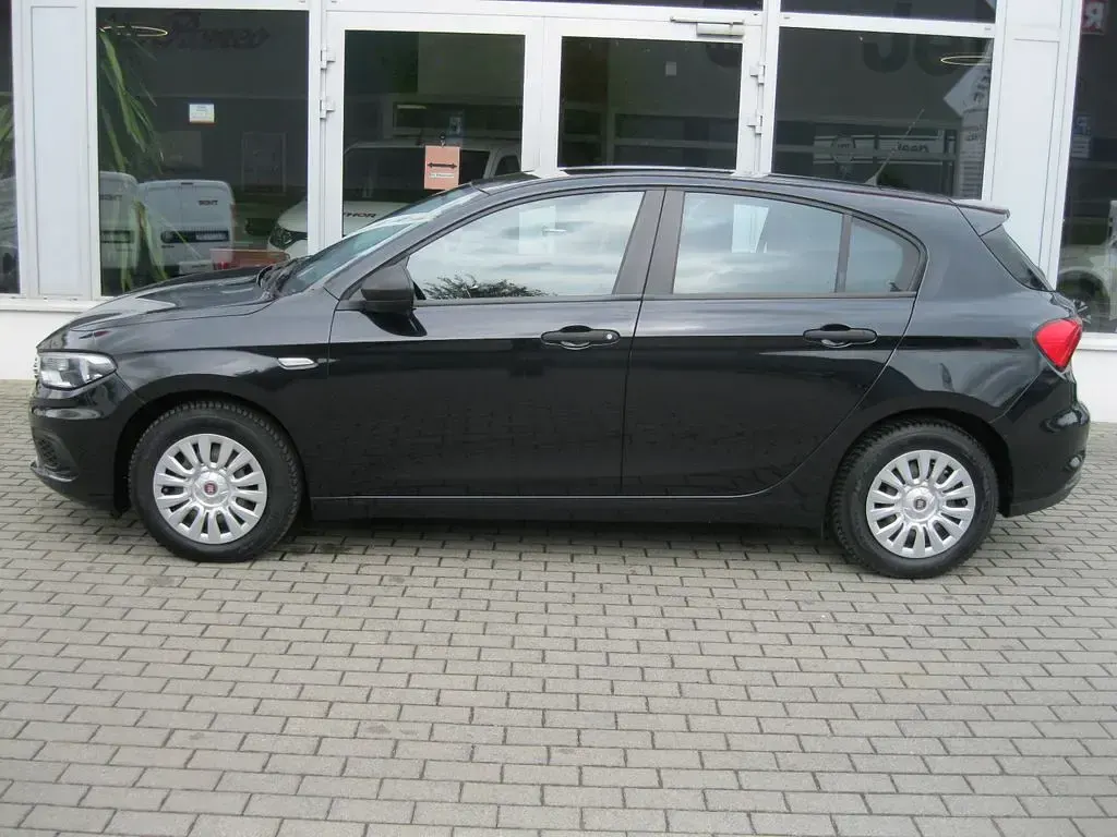 Gebraucht Fiat Tipo Pop 95 PS (69 kW) 2017 Schwarz Limousine