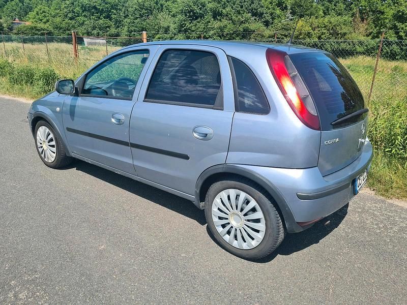 Gebraucht Opel Corsa 101 PS (74 kW) 2003 Silber Kleinwagen