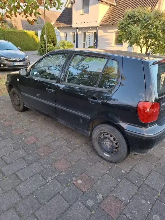 Gebraucht VW Polo Basis 60 PS (44 kW) 2000 Schwarz Limousine