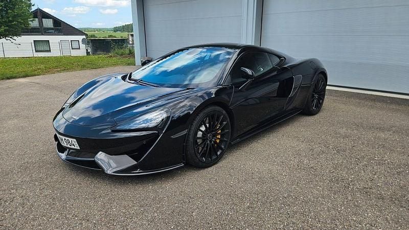 Schwarz Gebraucht 2017 McLaren 570GT Coupé | 150.900 € - Bild 1/4