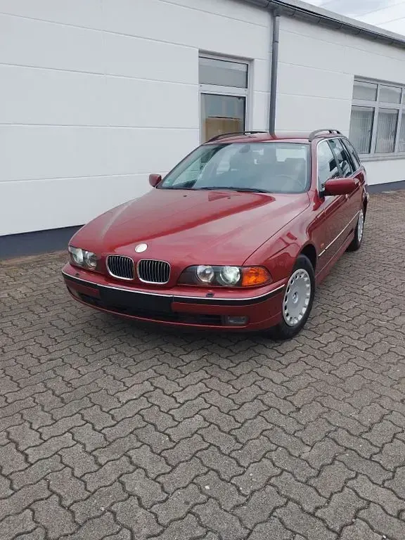 Gebraucht BMW 520 150 PS (110 kW) 2000 Rot Kombi
