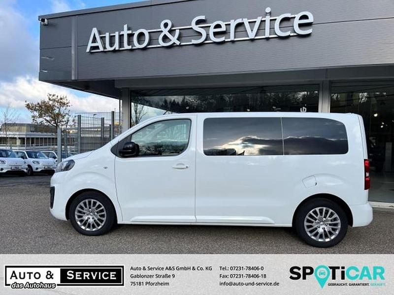 Weiß Gebraucht 2022 Opel Zafira Life Selection Van | 21.900 € - Bild 1/1