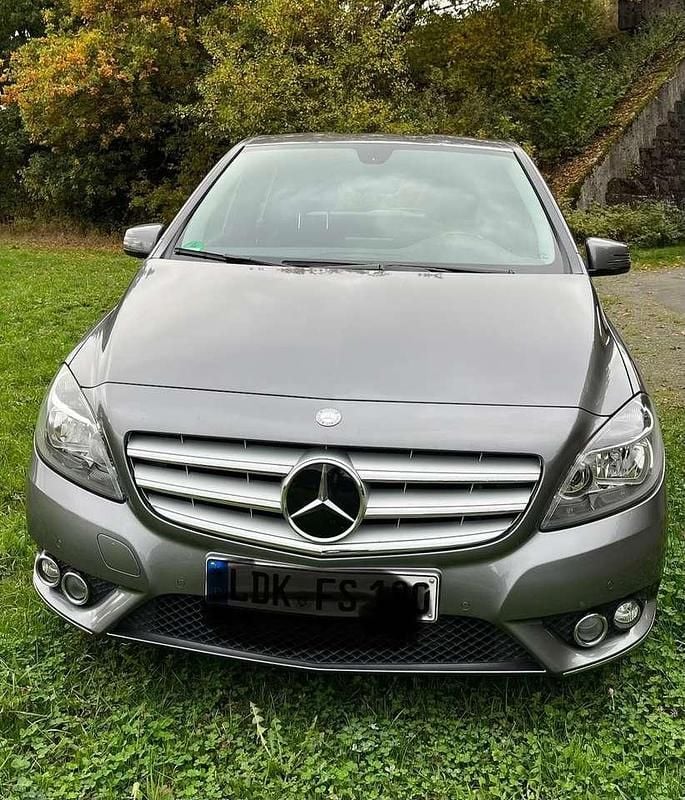 Gebraucht 2012 Mercedes B200 Van / Kleinbus | 8.199 € (Superpreis) - Bild 1/4