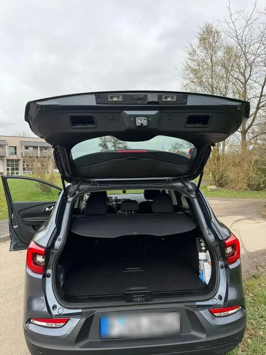 Gebraucht Renault Kadjar Equilibre 140 PS (102 kW) 2021 Grau SUV