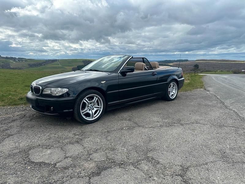 Gebraucht BMW 320 Cabriolet 170 PS (125 kW) 2005 Schwarz Cabrio