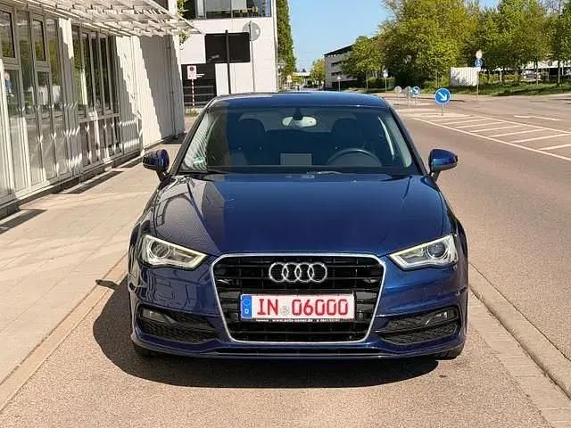 Second-hand Audi A3 S-Line 179 CP (131 kW) 2014 Albastru Hatchback