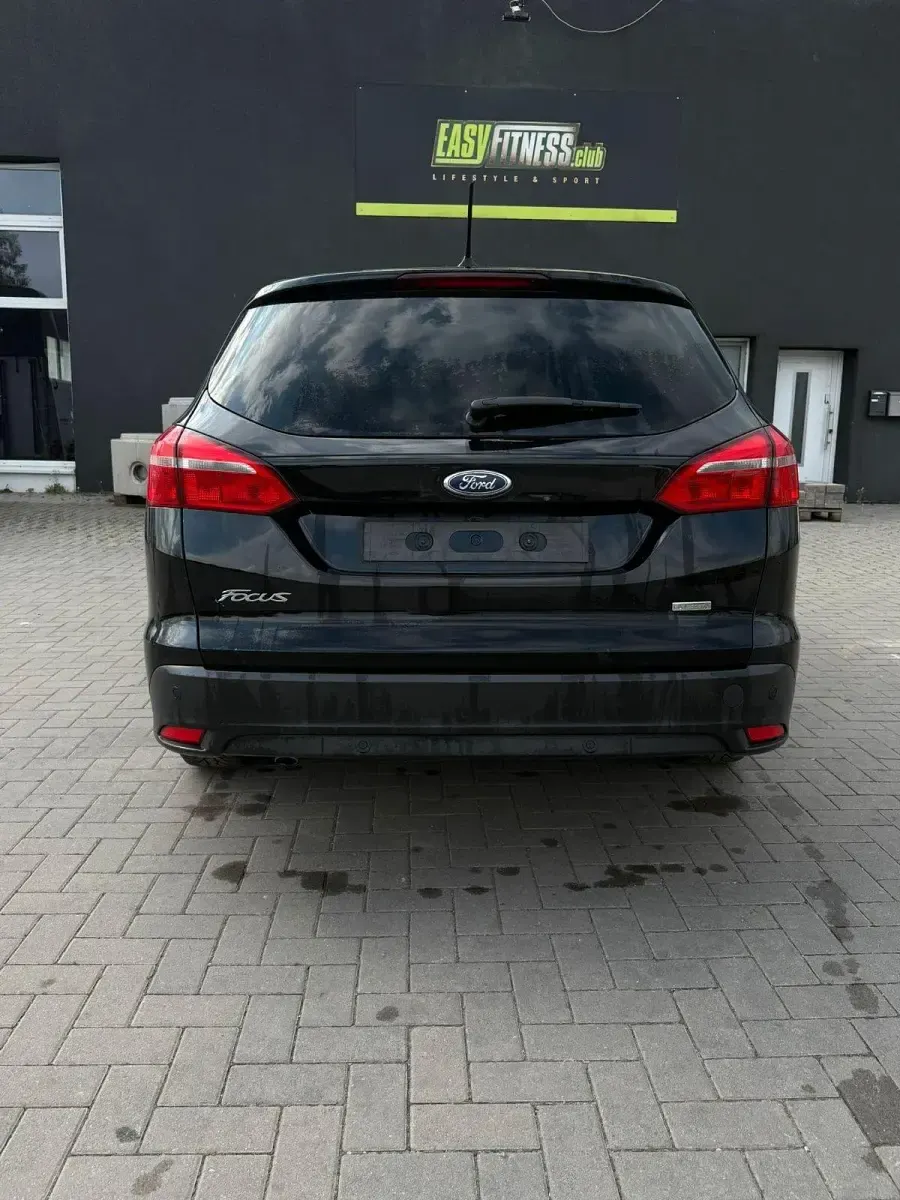 Gebraucht Ford Focus 125 PS (91 kW) 2017 Schwarz Kombi