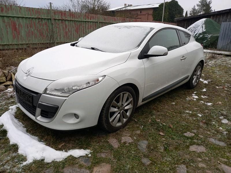 Weiß Gebraucht 2010 Renault Mégane Limousine | 3.000 € (Superpreis) - Bild 1/4