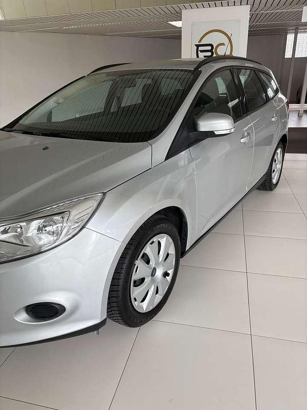 Gebraucht Ford Focus Titanium 105 PS (77 kW) 2012 Grau Kombi