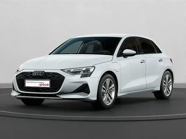 Gebraucht Audi A3 Advanced Plus 204 PS (150 kW) 2025 Gletscherweiss Limousine