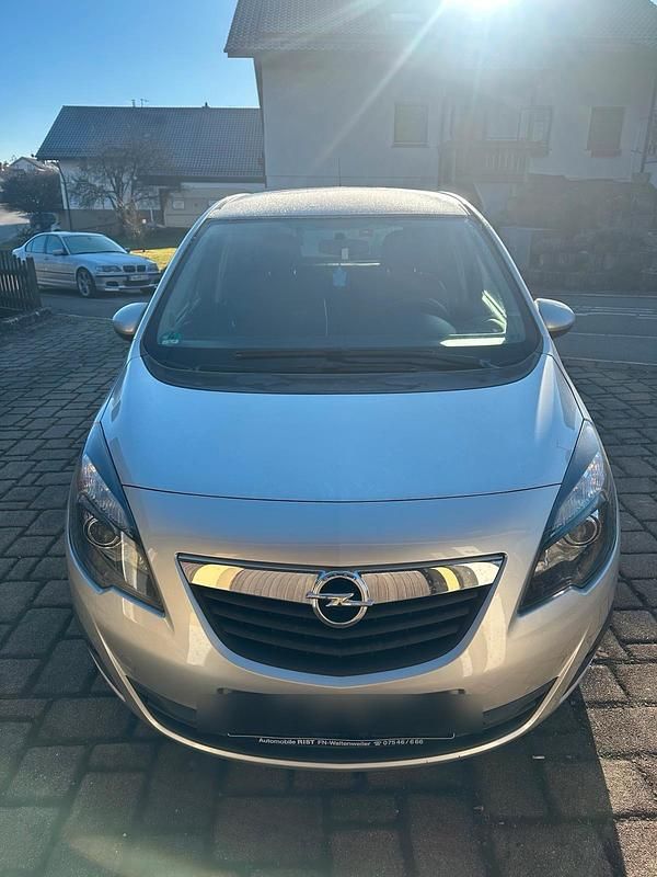 Gebraucht Opel Meriva 120 PS (88 kW) 2011 Silber Van / Kleinbus