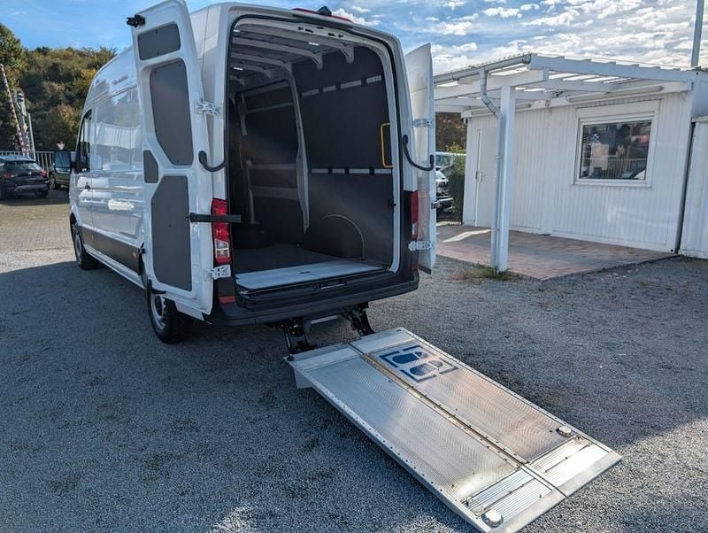 Gebraucht VW Crafter 140 PS (102 kW) 2024 Weiß Van