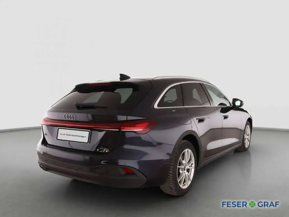 Gebraucht Audi A5 Ambiente 204 PS (150 kW) 2025 Firmamentblau metallic Kombi