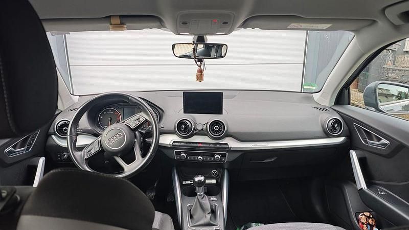 Gebraucht Audi Q2 Sport 116 PS (85 kW) 2018 Grau SUV