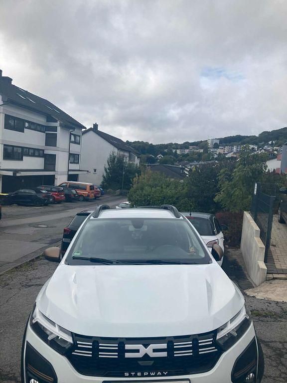 Weiß Gebraucht 2023 Dacia Sandero Extreme Kleinwagen | 17.500 € (Fairer Preis) - Bild 1/4