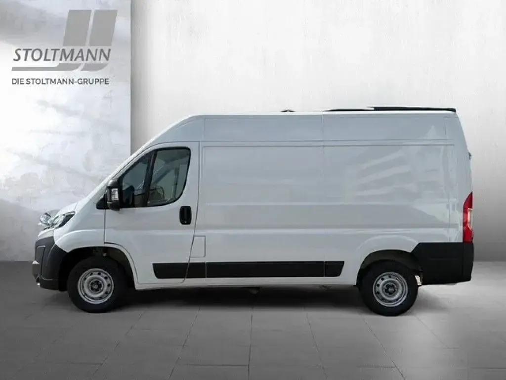 Używany Toyota Proace 140 KM (102 kW) 2024 Biały Minivan