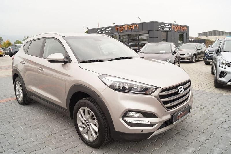 Weiß Gebraucht 2017 Hyundai Tucson Trend SUV | 12.890 € (Guter Preis) - Bild 1/4