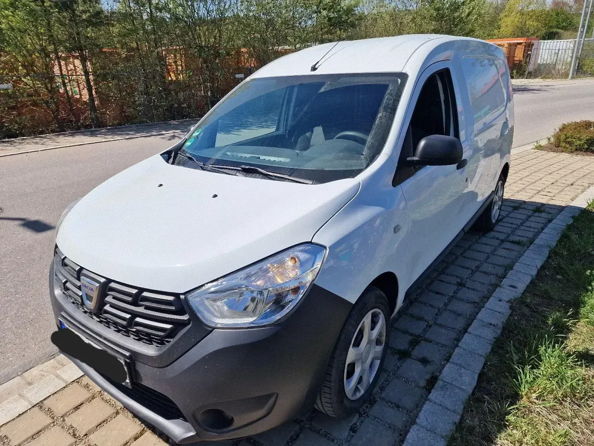 Second-hand Dacia Dokker 90 CP (66 kW) 2018 Alb Monovolum