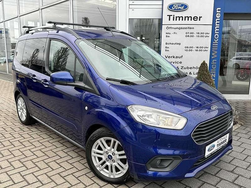 Gebraucht Ford Tourneo Titanium 101 PS (74 kW) 2018 Blau Kombi