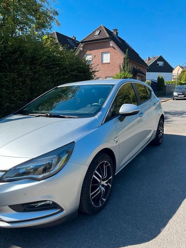 Silber Gebraucht 2019 Opel Astra Limousine | 8.100 € (Guter Preis) - Bild 1/4