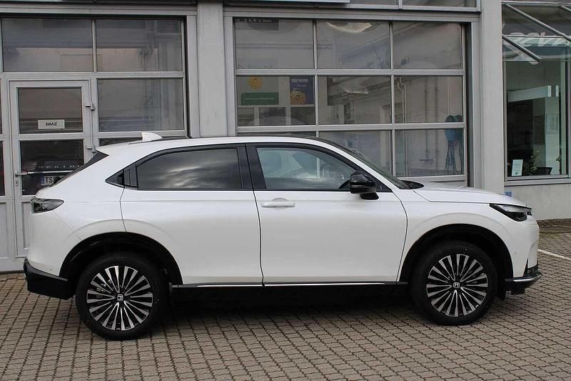 Gebraucht Honda e:Ny1 Advance 150 kW (204 PS) 2025 Platinium white pearl SUV