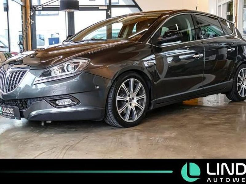 Grau Gebraucht 2010 Lancia Delta Limousine | 5.900 € - Bild 1/4