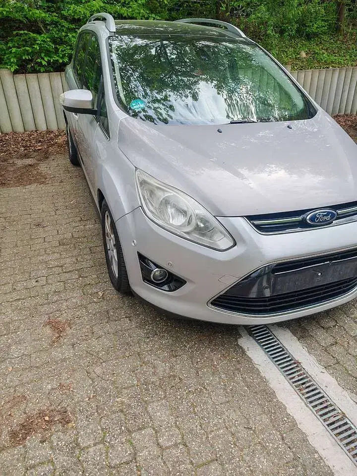 Gebraucht Ford Grand C-Max Titanium 140 PS (102 kW) 2012 Silber Van / Kleinbus