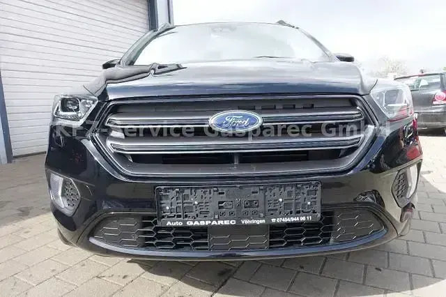 Gebraucht Ford Kuga ST-Line 180 PS (132 kW) 2018 Schwarz SUV