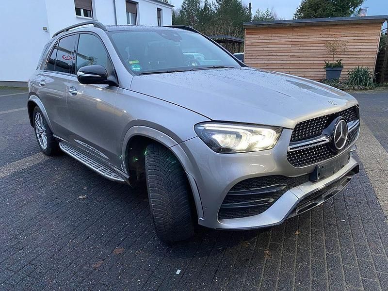 Gebraucht Mercedes GLE450 AMG AMG line 367 PS (269 kW) 2020 Mojavesilber SUV